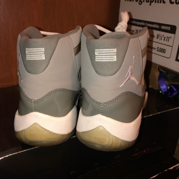Air Jordan 11 Cool Grey - Picture 4 of 8